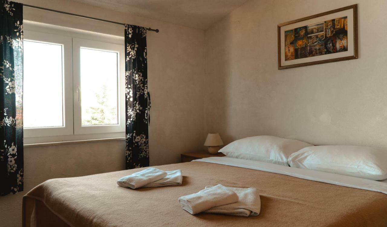 Apartment Njofra